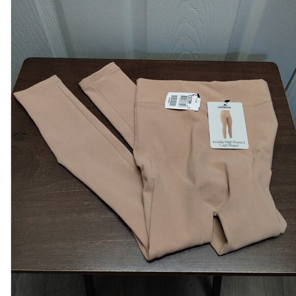 Leonisa NWT Size Large Moderate Compression Invisible High-Waisted Capri Shaper - Picture 1 of 5